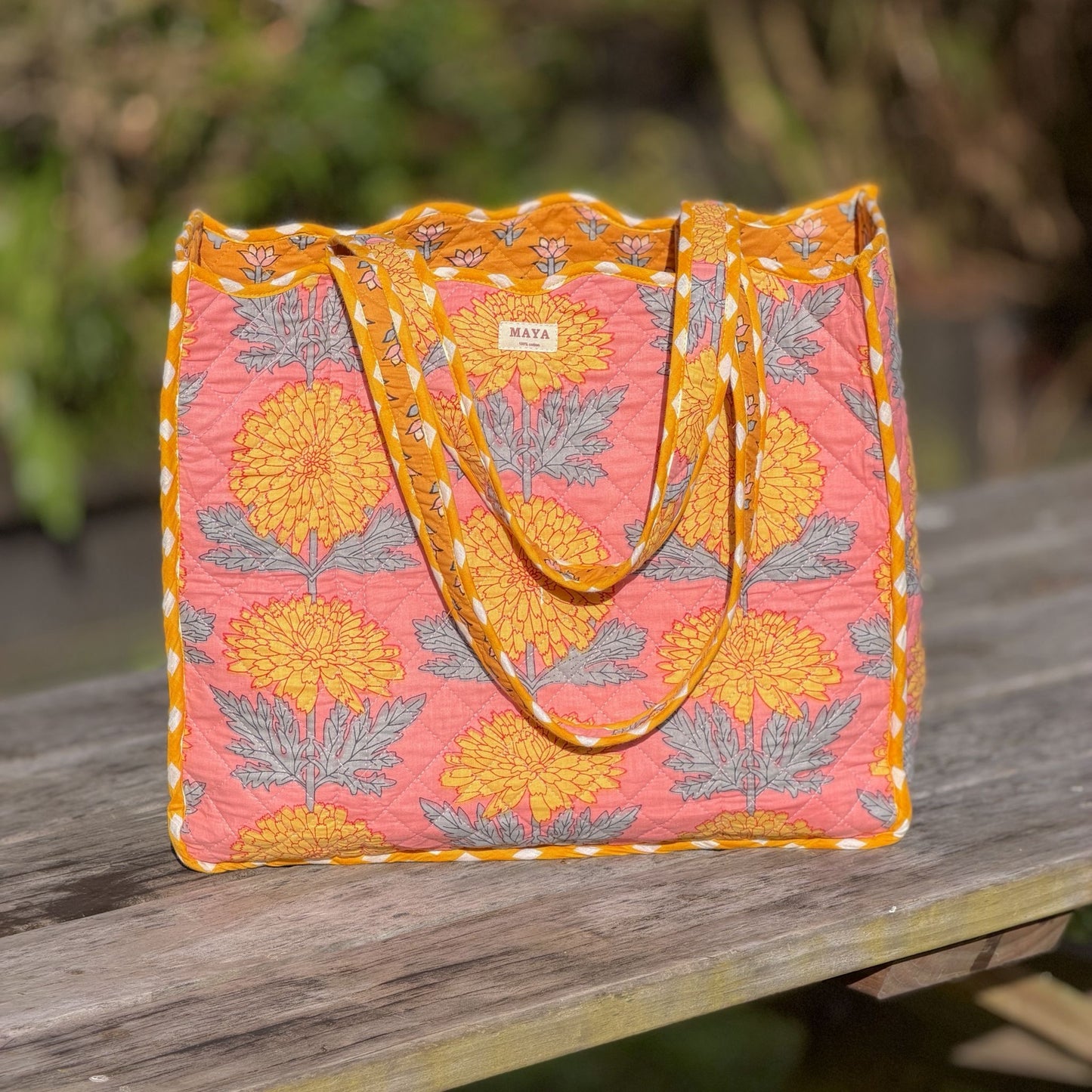 Reversible Scallop Tote - Marigold Blush