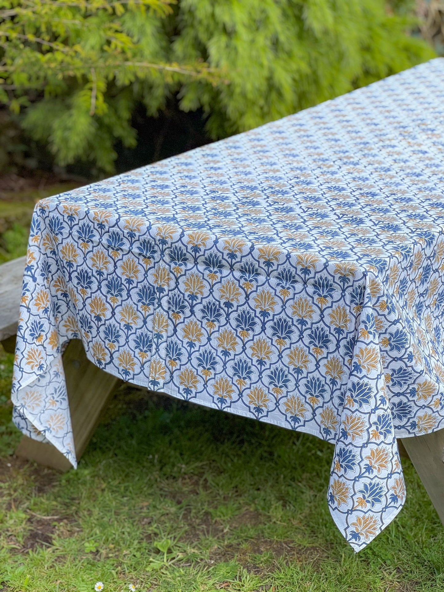 Table Cover 6 Seater - Lotus
