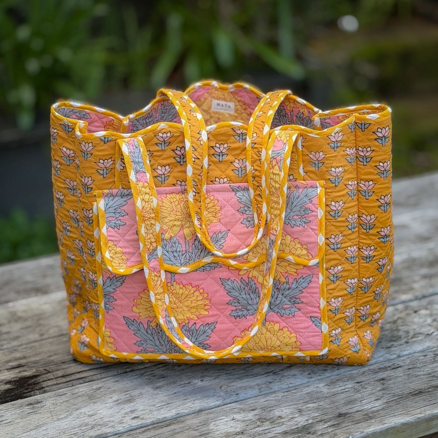 Reversible Scallop Tote - Marigold Blush