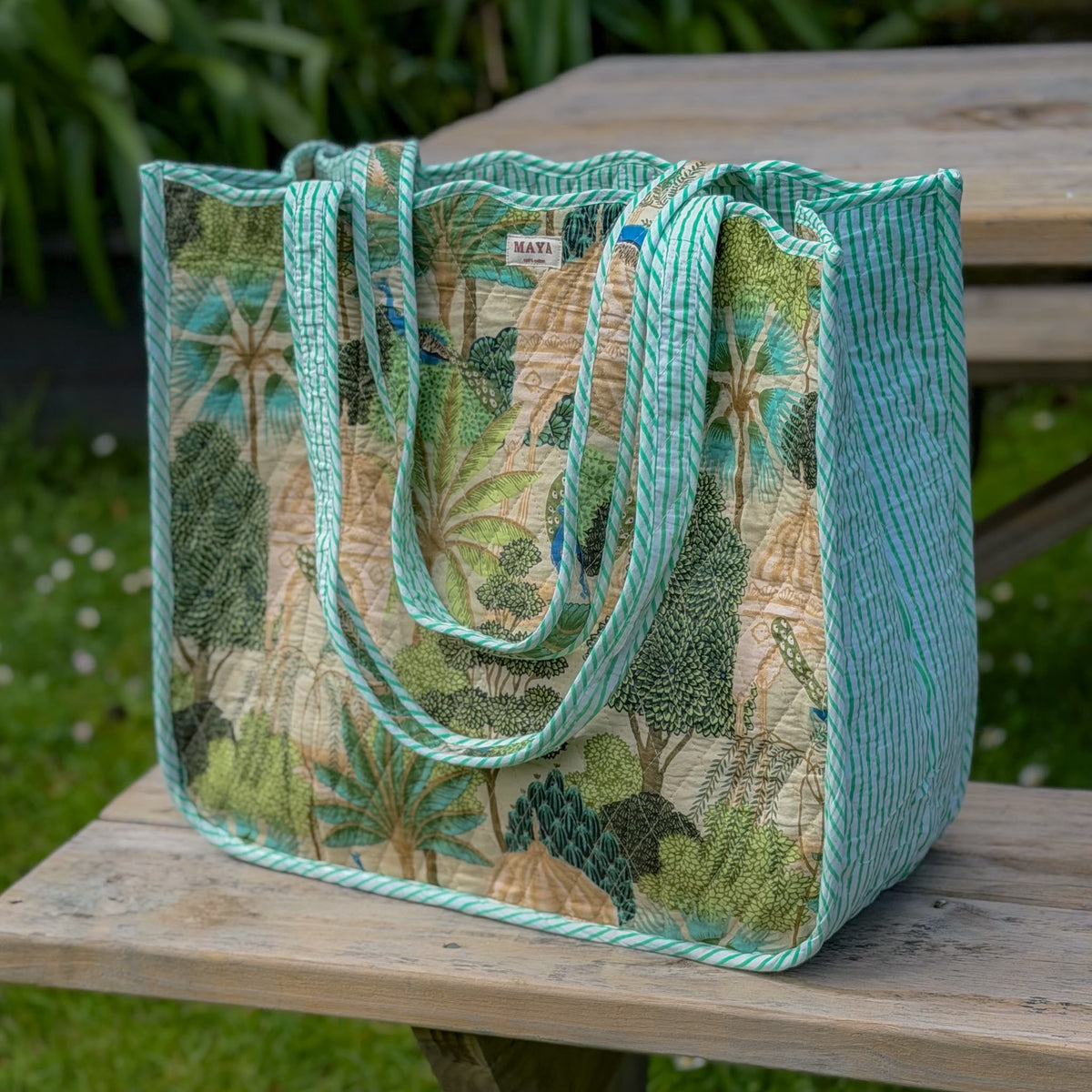 Reversible Scallop Totes - 8 Patterns